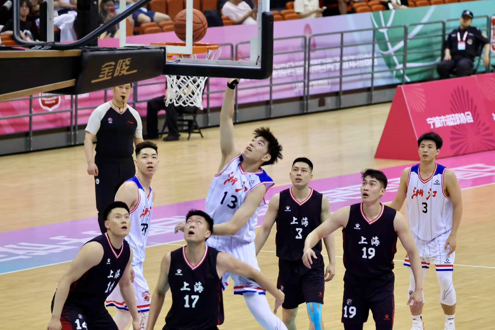浙江男篮力克对手，取得胜利