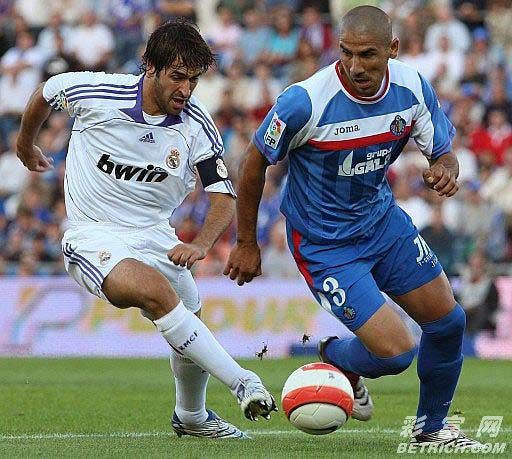 巴勒莫主场大捷，轻松击败对手